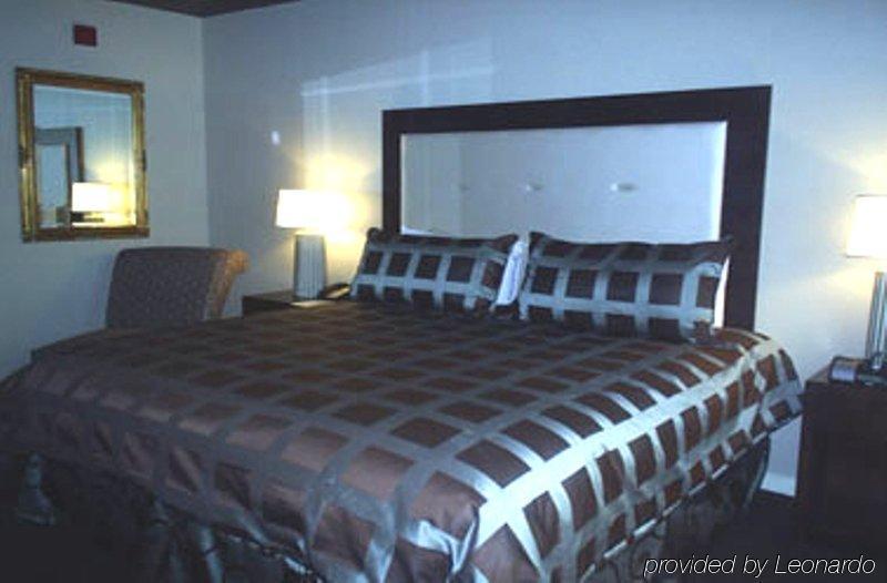 Hotel St. Regis Detroit Room photo